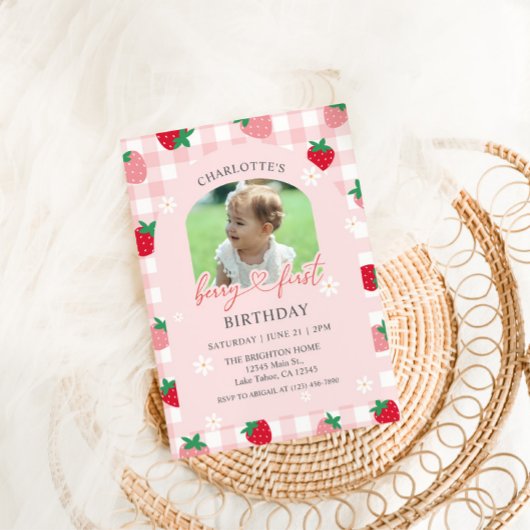Berry First Birthday Photo Invitation Kaart