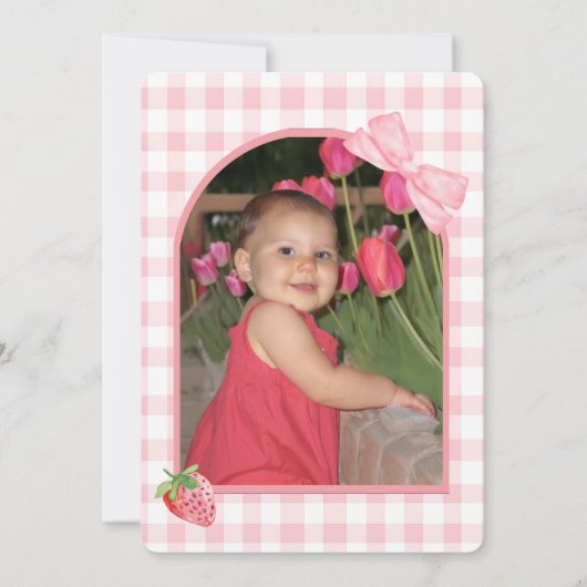Berry First Birthday Pink Bow Gingham Photo Kaart (Achterkant)