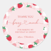 Berry First Birthday Round Sticker Labels (Voorkant)