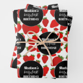 Berry First Birthday Strawberry Birthday Party Inpakpapier Vel (In situ)