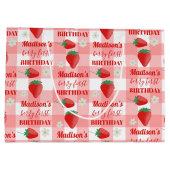 Berry First Birthday Strawberry First 1e naam Groot Cadeauzakje (Achterkant)