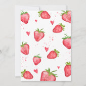 Berry First Birthday Strawberry Invitation Kaart (Achterkant)
