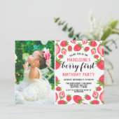 Berry First Strawberry 1st Birthday Party foto Kaart (Staand voorkant)