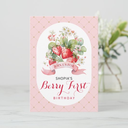 Berry Lovely First Birthday Party Uitnodiging (Staand voorkant)