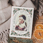 Berry Merriest Little KerstArch Foto Feestdagenkaart<br><div class="desc">Een unieke en moderne vakantiekaart met een boogfotovorm met een moderne gestileerde typografie die elegant rond uw foto kromt, en een originele, met de hand getekende winterbladerkunst. Pas de voor- en achterzijde eenvoudig aan met uw eigen tekst en foto's met behulp van de sjabloon die u hebt gekregen. Om nog...</div>