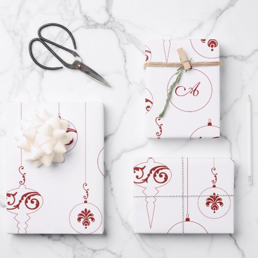 Berry Red Christmas Monogram Bauble-Ornamenten Inpakpapier Vel (Voorkant)