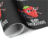 Berry Superstious Funny Fruit Pun Dark BG Cadeaupapier (Rol Hoek)