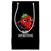 Berry Superstious Funny Fruit Pun Dark BG Klein Cadeauzakje (Voorkant)