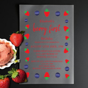 Berry Sweet 1e verjaardag Vellum Uitnodigingen