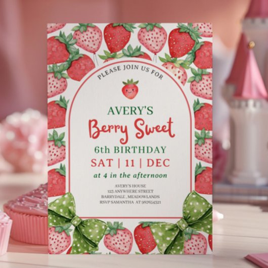 Berry Sweet 6th Birthday Strawberry Invitation Kaart