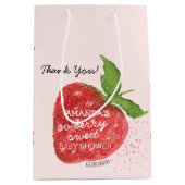 Berry Sweet Aardbei Rood Roze Baby shower Medium Cadeauzakje (Voorkant)