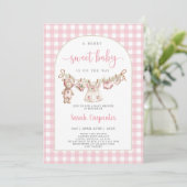 Berry Sweet Baby shower Girl Invitation Kaart (Staand voorkant)