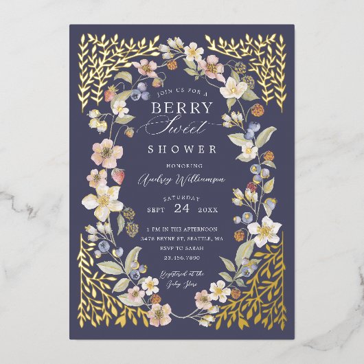 Berry Sweet Baby shower Wilde bessen & bloemen Folie Uitnodiging (Voorkant)