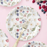 Berry Sweet Baby shower Wilde bessen & bloemen Papieren Bordje<br><div class="desc">Voeg een vleugje zoetheid en elegantie toe aan uw speciale dag met onze bessen mooie & zoete baby showers patroonpapier borden. Het ontwerp is voorzien van onze handgeschilderde zoete wilde bessen met blauwe bessen, aardbeien, frambozen, bramen en diverse bloemen ontworpen in een herhalingspatroon. Ons voortreffelijke waterverf ontwerp bloeit met schattige...</div>