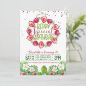 Berry Sweet Birthday Aardbei Uitnodiging (Staand voorkant)