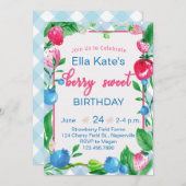 Berry Sweet Birthday Invitation Strawberry Gingham Kaart (Voorkant / Achterkant)