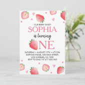 Berry Sweet Birthday Invitation Strawberry Theme Kaart (Staand voorkant)