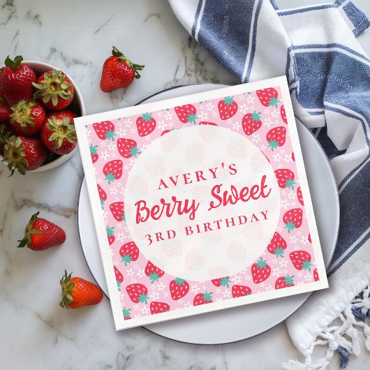 Berry Sweet Birthday Strawberry Daisy Servet