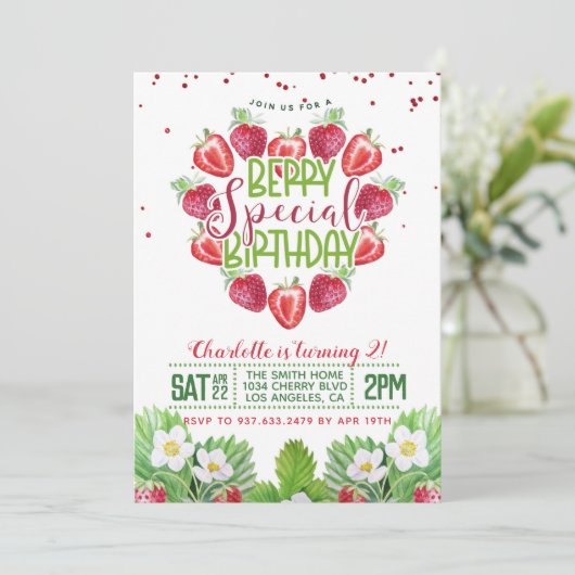 Berry Sweet Birthday Strawberry Invitation Kaart (Staand voorkant)