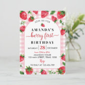 Berry Sweet Eerste Verjaardag Uitnodiging Aardbei (Staand voorkant)