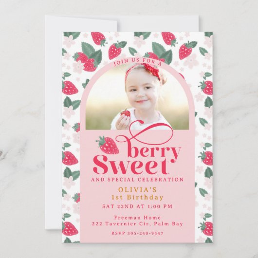 Berry Sweet First Birthday Photo Invitation Kaart (Voorkant)