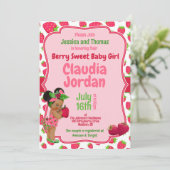Berry Sweet Meisje Aardbei Baby shower Invitation Kaart (Staand voorkant)