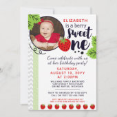 Berry Sweet ONE Aardbei Baby Eerste Verjaardag Inv Kaart (Voorkant)