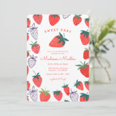 Berry Sweet Red Strawberry Baby shower Kaart (Staand voorkant)