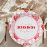 Berry Sweet Roze Coquette Baby shower Papieren Bordje<br><div class="desc">Verhoog uw baby shower eetervaring met onze Berry Sweet Strawberry Baby shower Paper Borden. Ontworpen als aanvulling op uw feestthema, voegen deze charmante borden niet alleen een pop kleur toe aan uw tafel, maar doordringen ze ook elke maaltijd met de onweerstaanbare zoetheid van aardbeien. Onze papieren borden hebben een stijlvol...</div>