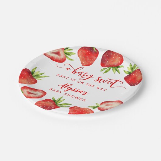 Berry Sweet Strawberries Girl Baby shower Papieren Bordje (Gekanteld)