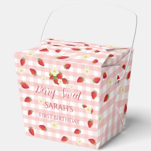 Berry Sweet Strawberry 1st Birthday Party Gift  Bedankdoosjes (Voorkant)