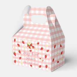 Berry Sweet Strawberry 1st Birthday Party Gift  Bedankdoosjes