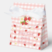Berry Sweet Strawberry 1st Birthday Party Gift  Bedankdoosjes (Voorkant)