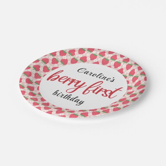 Berry Sweet Strawberry 1st Birthday Party Papieren Bordje (Gekanteld)