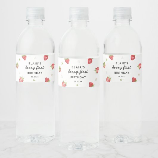 Berry Sweet Strawberry 1st Birthday Party Waterfles Etiket (Flessen)