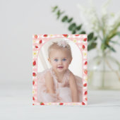 Berry Sweet Strawberry 1st Birthday Photo  Bedankkaart (Staand voorkant)