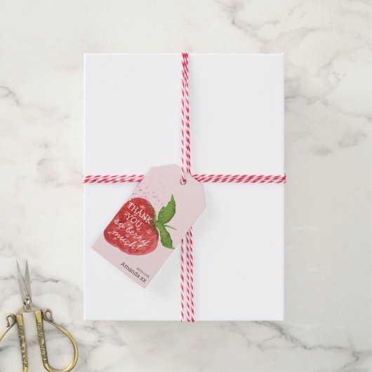 Berry Sweet Strawberry Baby shower Cadeaulabel (Met Touw)