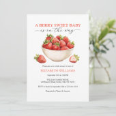 Berry Sweet Strawberry Baby shower Kaart (Staand voorkant)