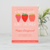 Berry Sweet Strawberry Baby shower Kaart (Staand voorkant)