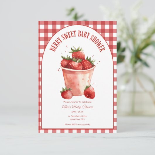 Berry Sweet Strawberry Baby shower Kaart (Staand voorkant)
