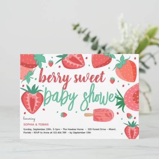 Berry sweet strawberry baby shower kaart (Staand voorkant)