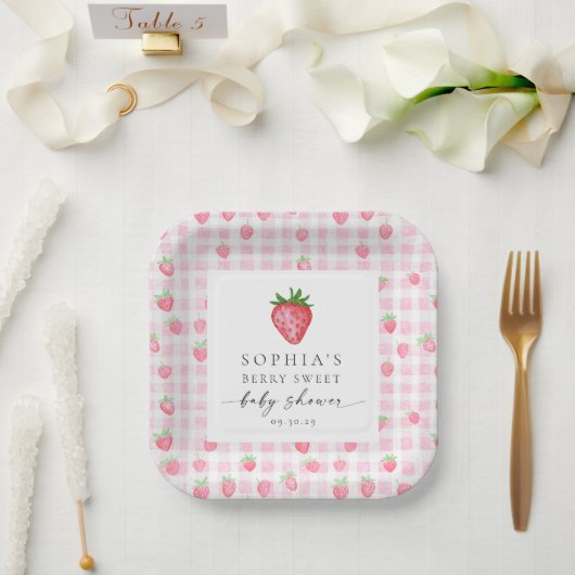 Berry Sweet Strawberry Baby shower Papieren Bordje (Huwelijk)