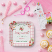 Berry Sweet Strawberry Baby shower Papieren Bordje (Feest)