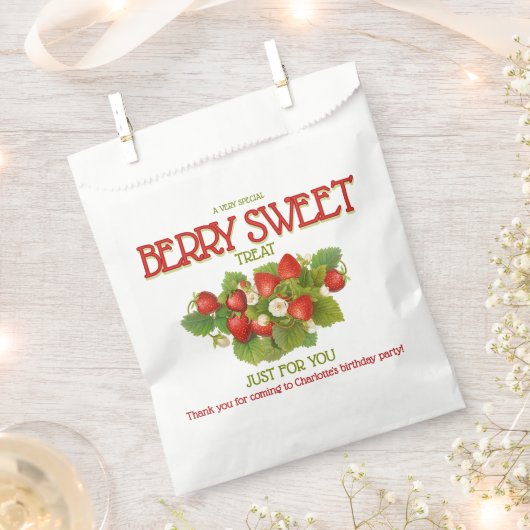 Berry Sweet Strawberry Birthday Party Bedankzakje (Geknipt)