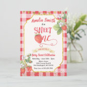 Berry Sweet Strawberry Birthday Party Kaart (Staand voorkant)