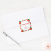 Berry Sweet Strawberry Checkered Baby shower Vierkante Sticker (Envelop)