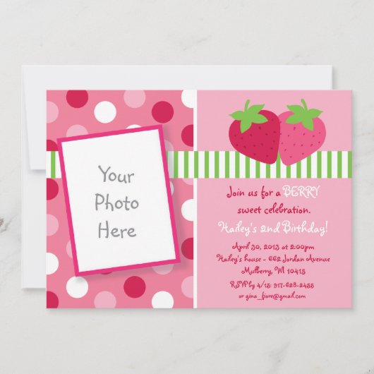 Berry Sweet Strawberry Foto Birthday Invitations Kaart (Voorkant)
