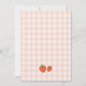 Berry Sweet Strawberry Gingham Baby Shower Kaart (Achterkant)