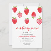 Berry Sweet Strawberry Girl Birthday Uitnodiging (Voorkant)
