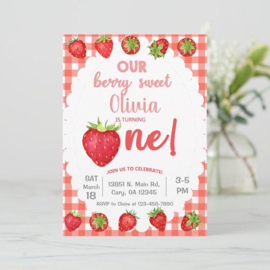 Berry zoete aardbei verjaardagsuitnodiging. kaart (Staand voorkant)